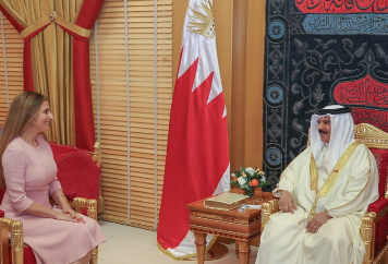 HM King Hamad received the credentials of H.E Paola Amadei